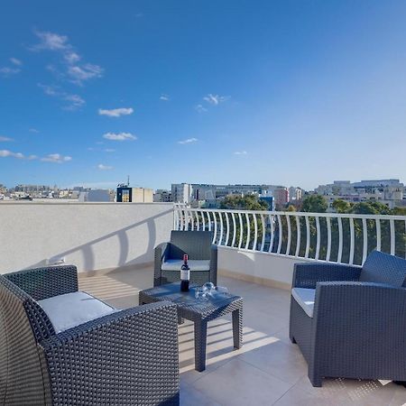 Centric And Modern Penthouse Close To Amenities Msida Bagian luar foto