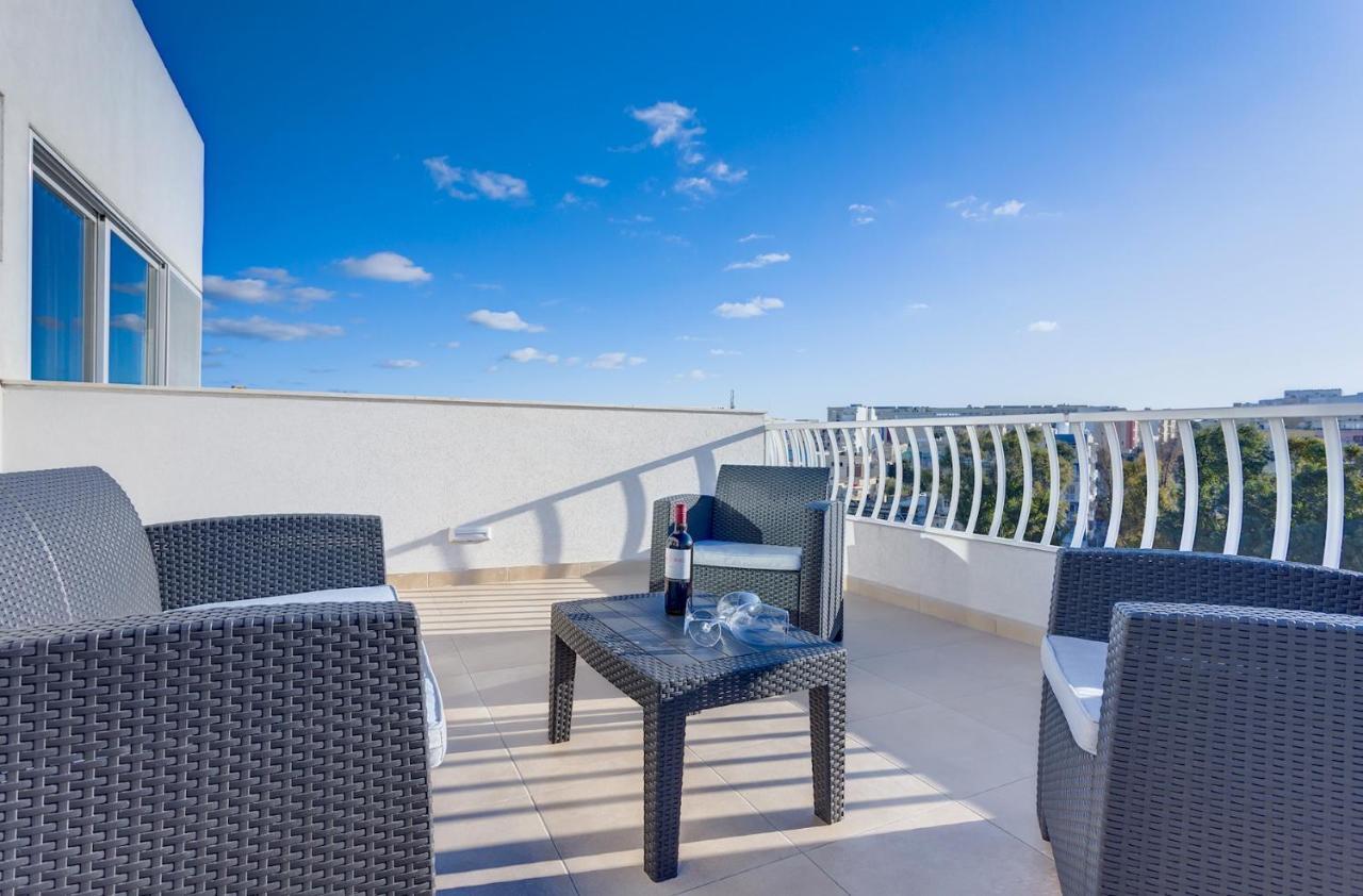 Centric And Modern Penthouse Close To Amenities Msida Bagian luar foto
